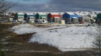 Maisons à Kuujjuaq, Nunavik, Québec. Léo Goguen, Creative Commons. 