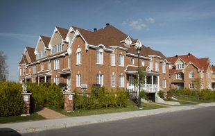 Maisons de ville Challenger Ouest. Photo Remax