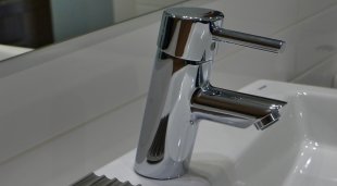 Une robinetterie au débit réduit