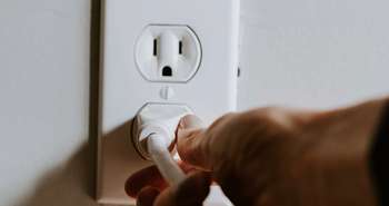 Comment chercher et réduire les charges fantômes de vos appareils