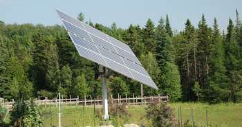 Panneaux solaires: support fixe ou pivotant?