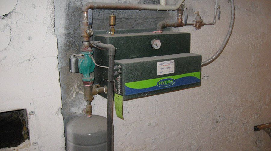 Chauffage à eau chaude : Installation, entretien & conversion