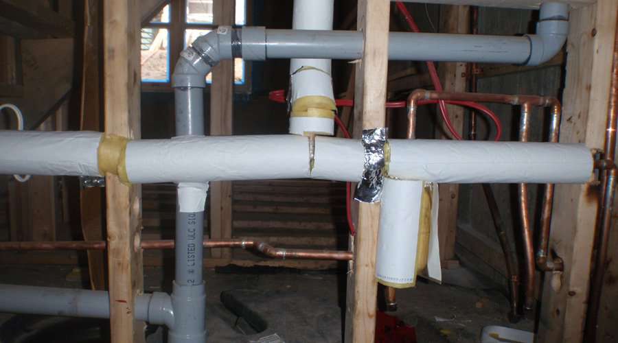 Sceller puis isoler le chauffeeau et les conduits d’eau chaude
