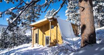 Maisson passive dans les montagnes du Colorado