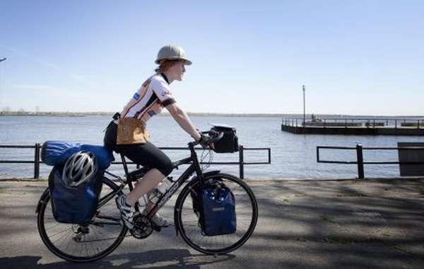 maison verte : Une ébéniste cycliste sur les chantiers écolos