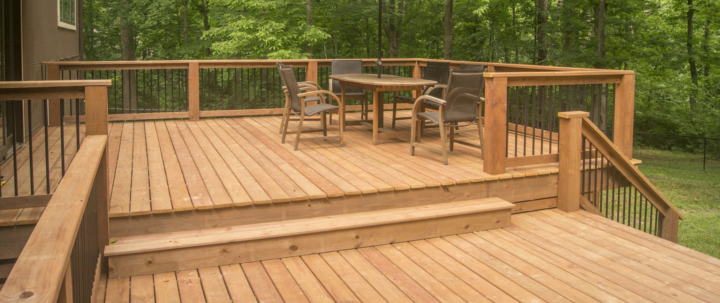 Comment aménager une terrasse en bois, on vous dit tout ! - La Maison Des  Travaux