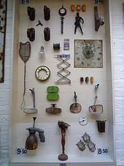 Objets trouvés et mis en scène.