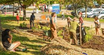 Val-David cultive son village: succès du projet d'agriculture urbaine