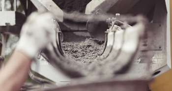 Granulats, adjuvants, fibres et produits de cure