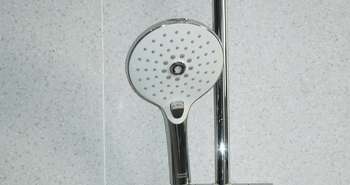 Pommeau de douche économiseur d'eau