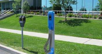 voiture electrique : Un partenariat pour une borne de recharge 100 % q