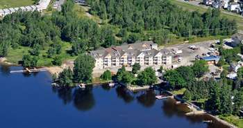 Les Condos du Phare, à Lac-Mégantic