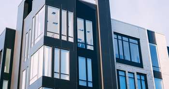 Gaz entre les vitres