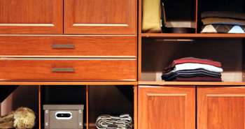 Les meubles contiennent souvent du formaldéhyde © www.celinelecomte.co