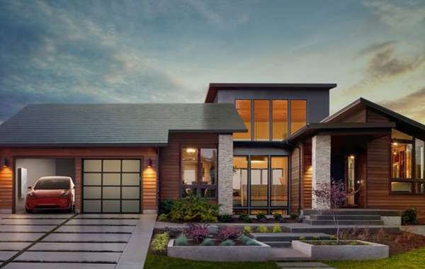 Bardeaux solaires "Solar Roof" de Tesla: encore peu de substance