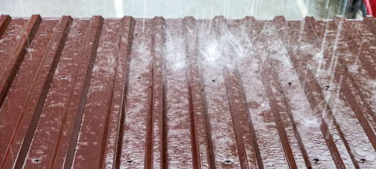 Toit metal intemperies