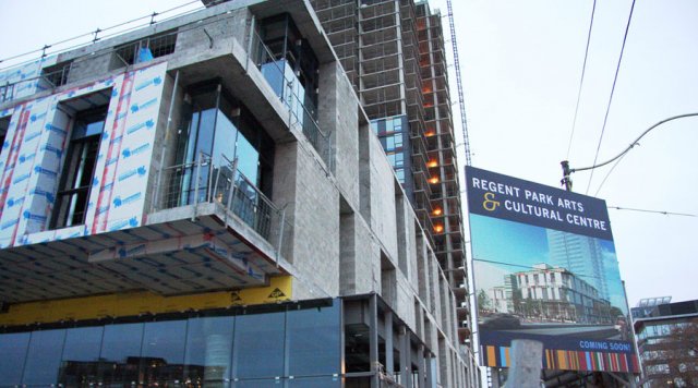 Constructions dans Regent Park, Steve Hoang, CC